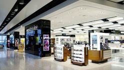 Chinese tourists drive growth in airport luxury retail